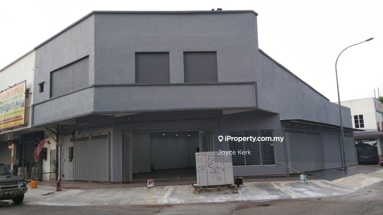 Bukit Beruntung Corner Lot Facing Main Road