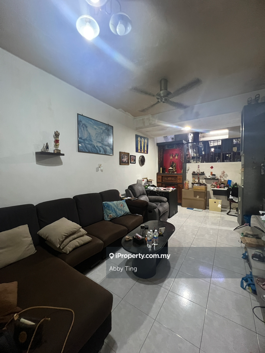 Sales - Special Layout 4 Bed 3 Bath @  Ulu Tiram JB