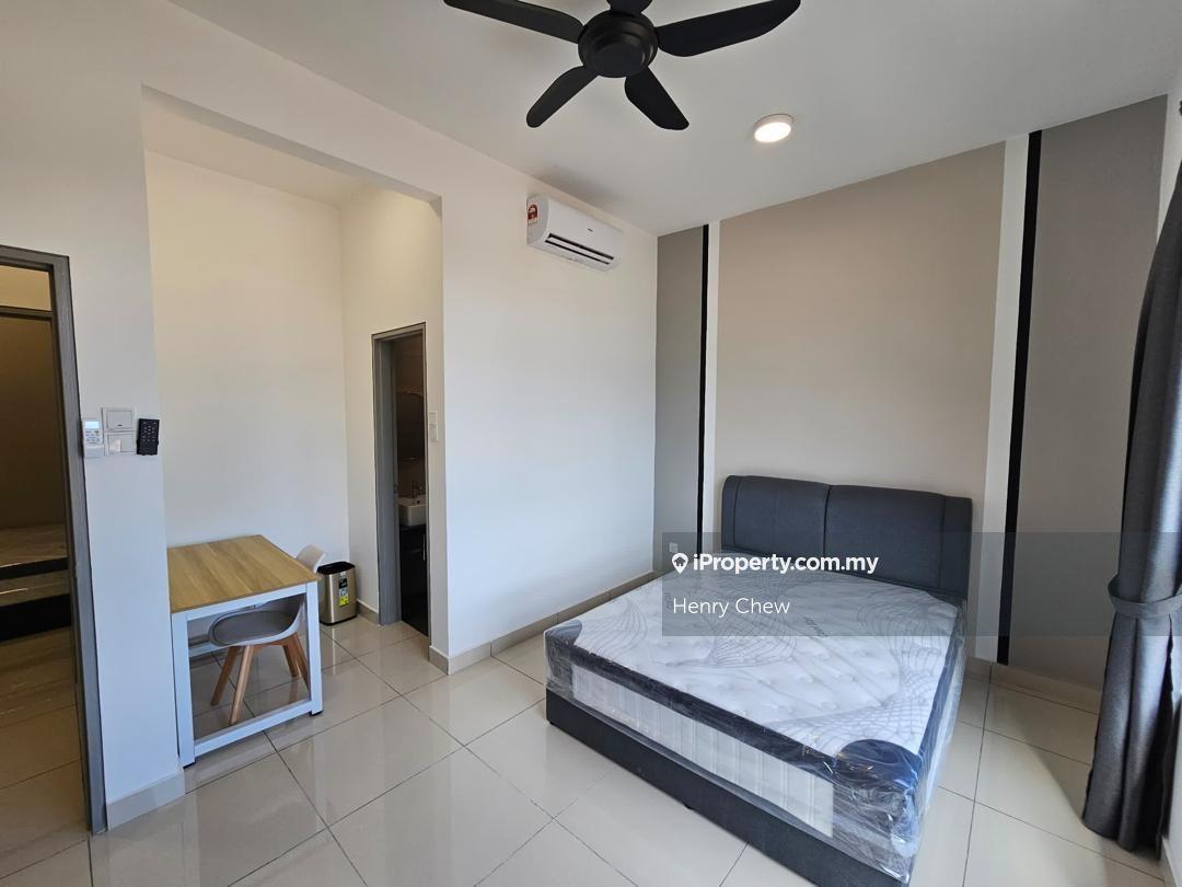 Ready to move in free Wifi Water and electricity