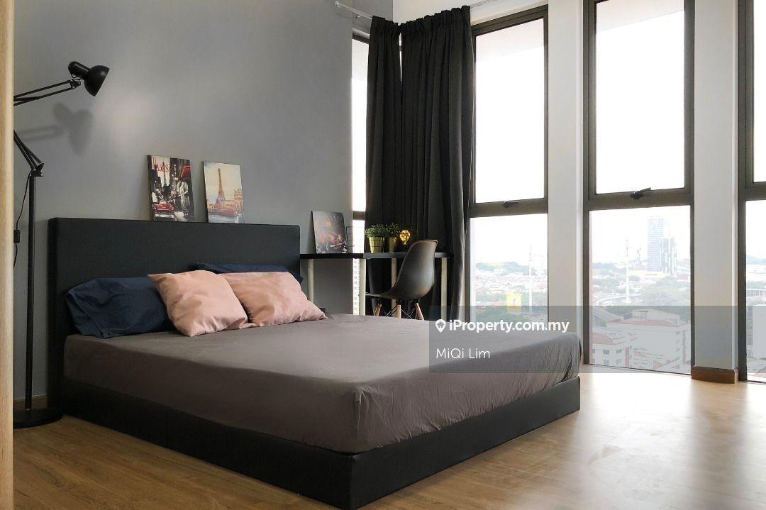 Taman Annex master room and single room open oct available 