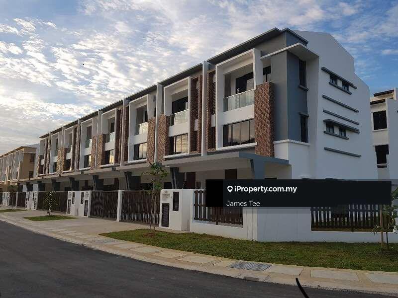 Setia Utama 3 storey Endlot Setia Alam Zeyhari Decora Setia utama 2