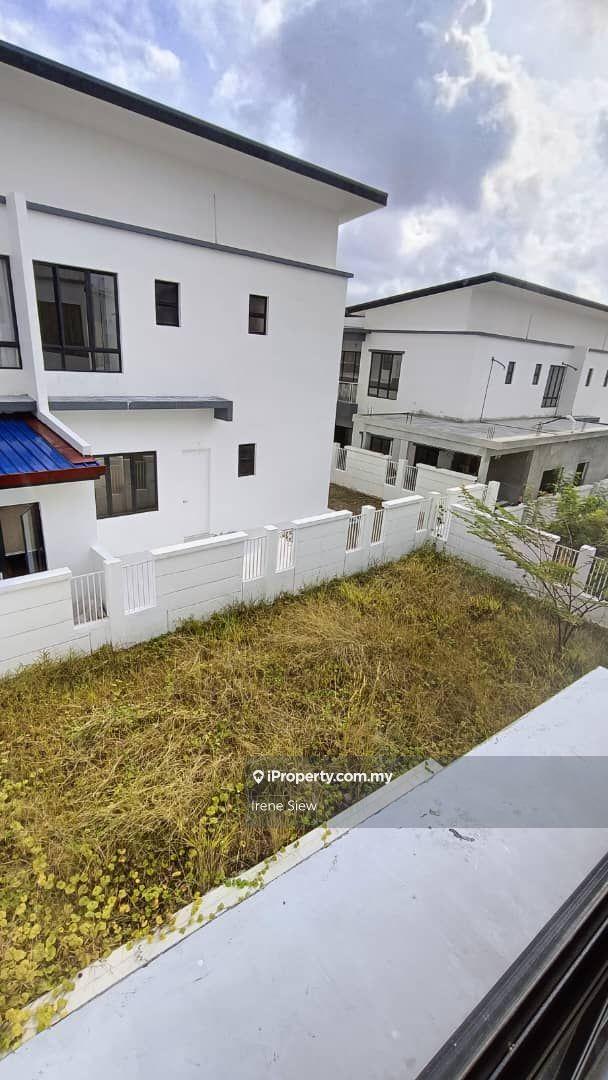 Facing Open Bigger land size Kemayan Heights 2 storey semi d New