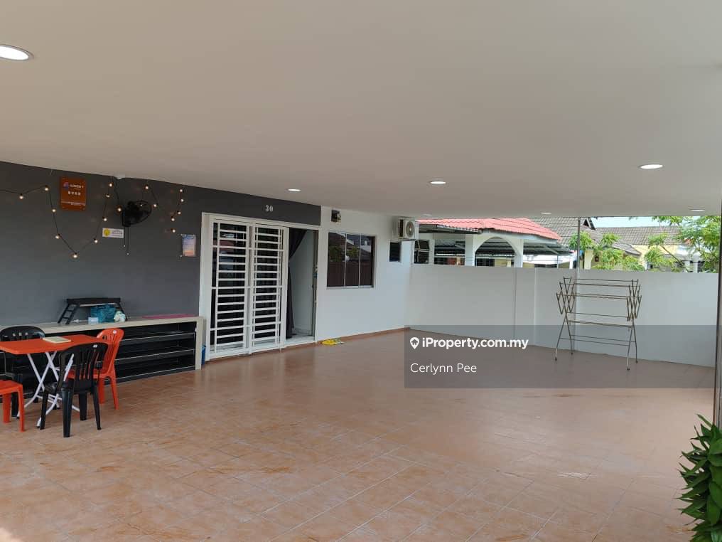 Johor Jaya Single Storey Semi D For Sale