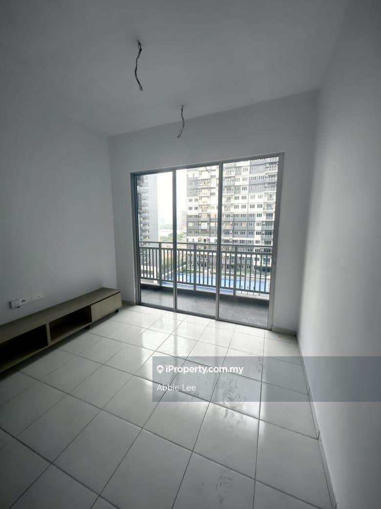 Brand New Unit with Partly Furnished, ready to move in