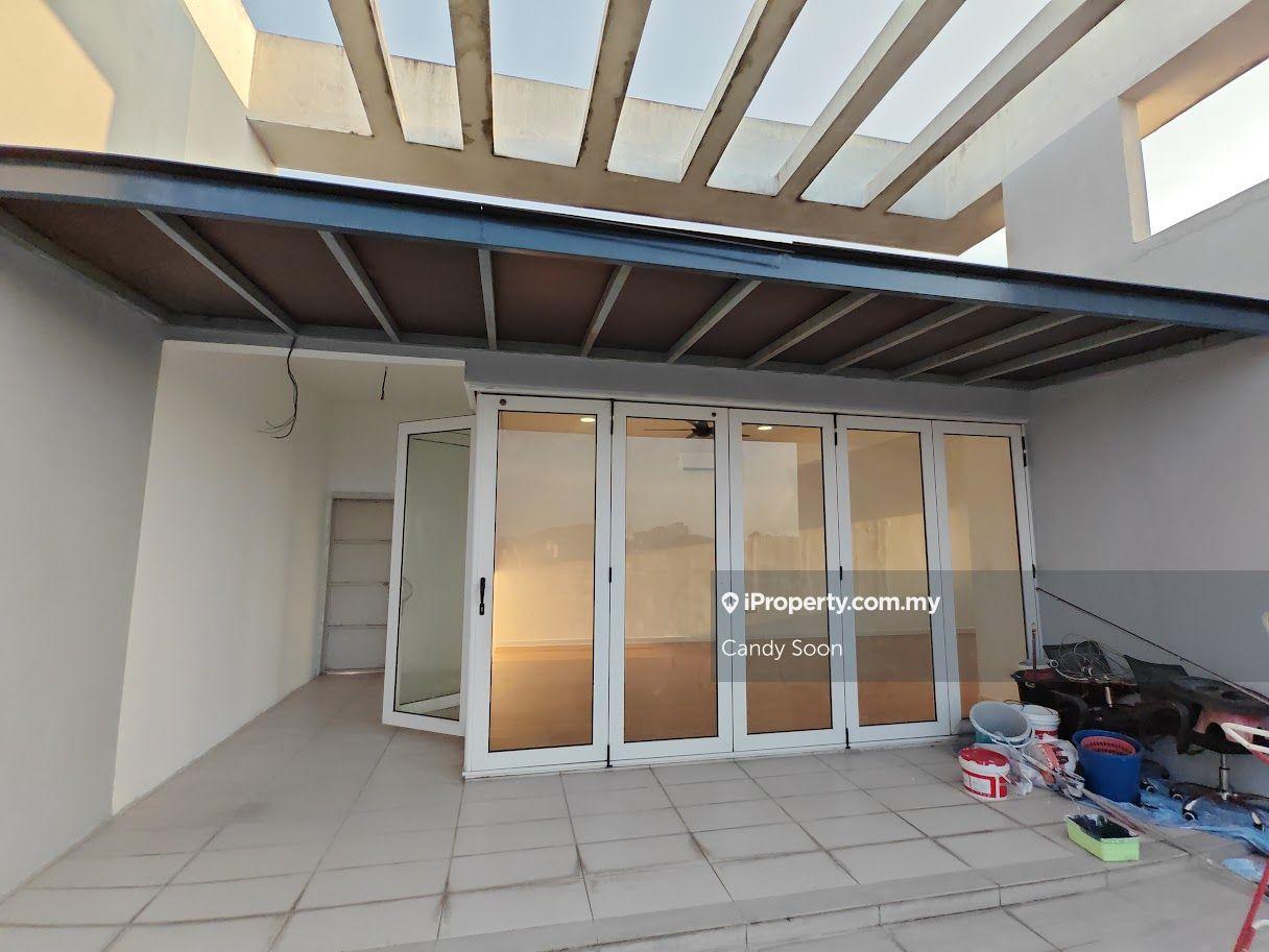 Spacious Penthouse Newly Paint & Reno in C180 Cheras Trader Square