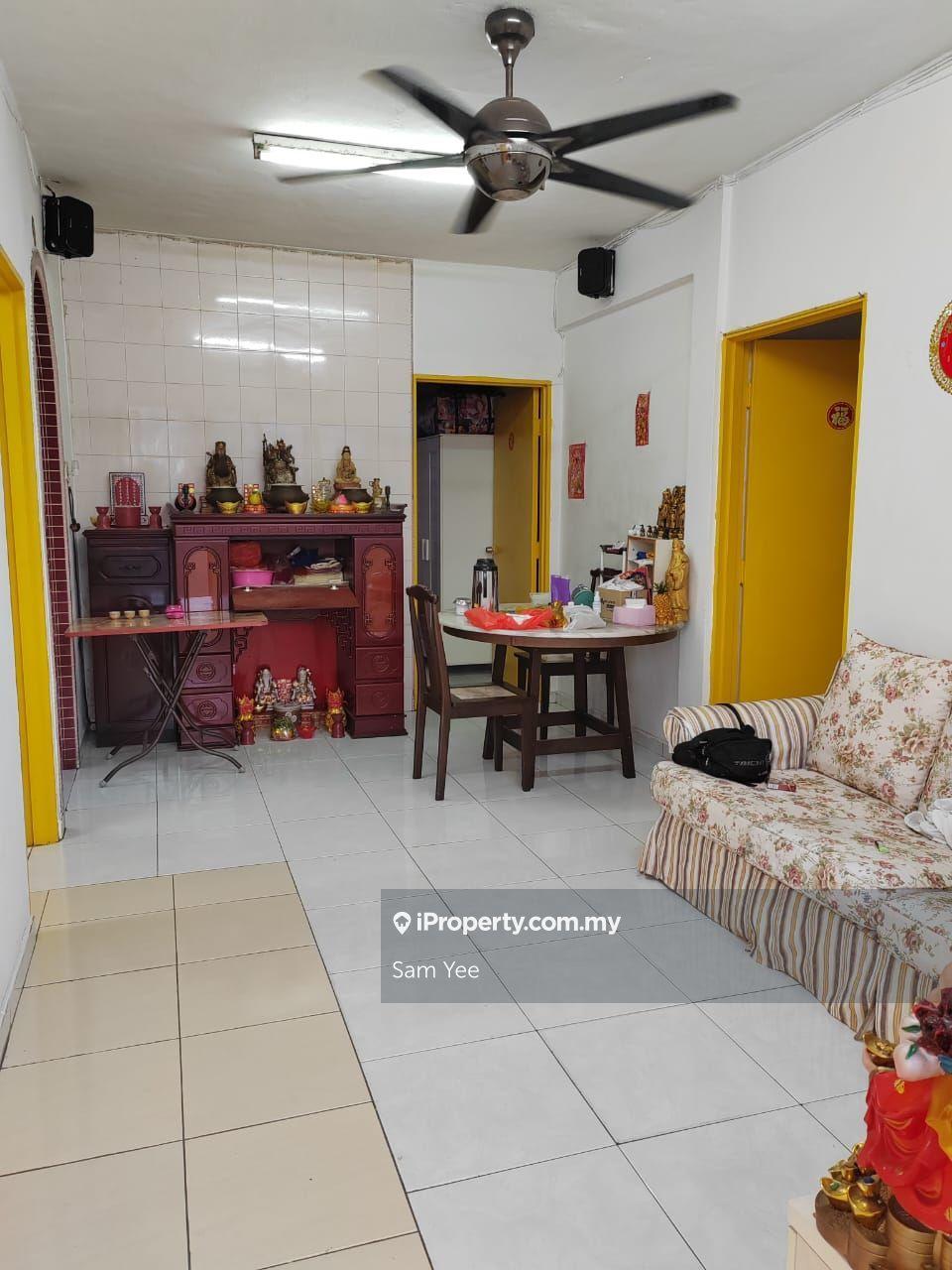 Renovated, Flat Taman Intan Baiduri Level 2, Selayang Batu Caves