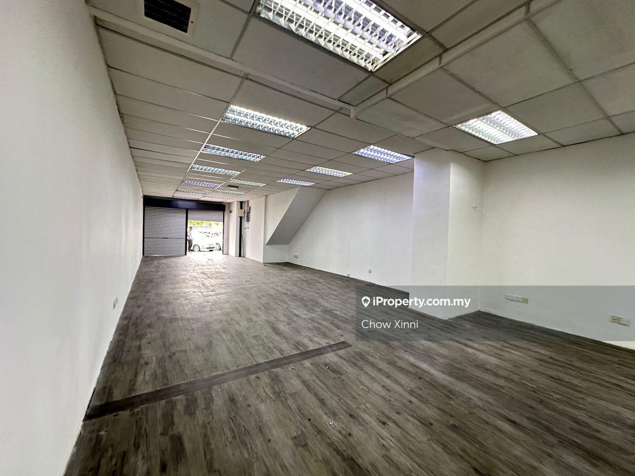 Whole Block Renovated Shop-office for Rent, 20x100