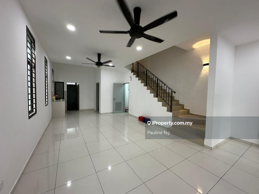Ruby @ Austin Crest brand new endlot double storey unit for rent 