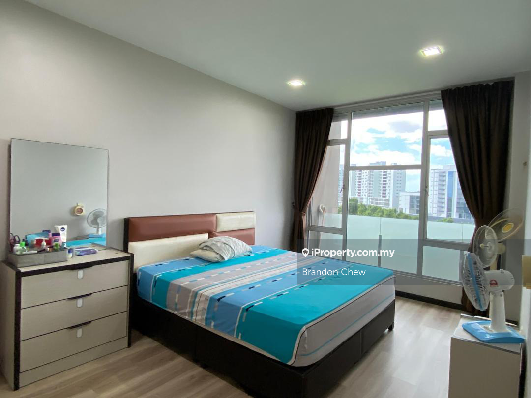 Greenwich South condiminium For Sale