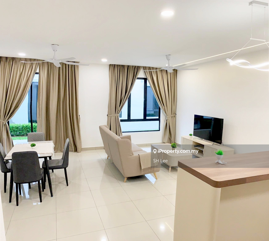 Batu Kawan Townhouse For Rent