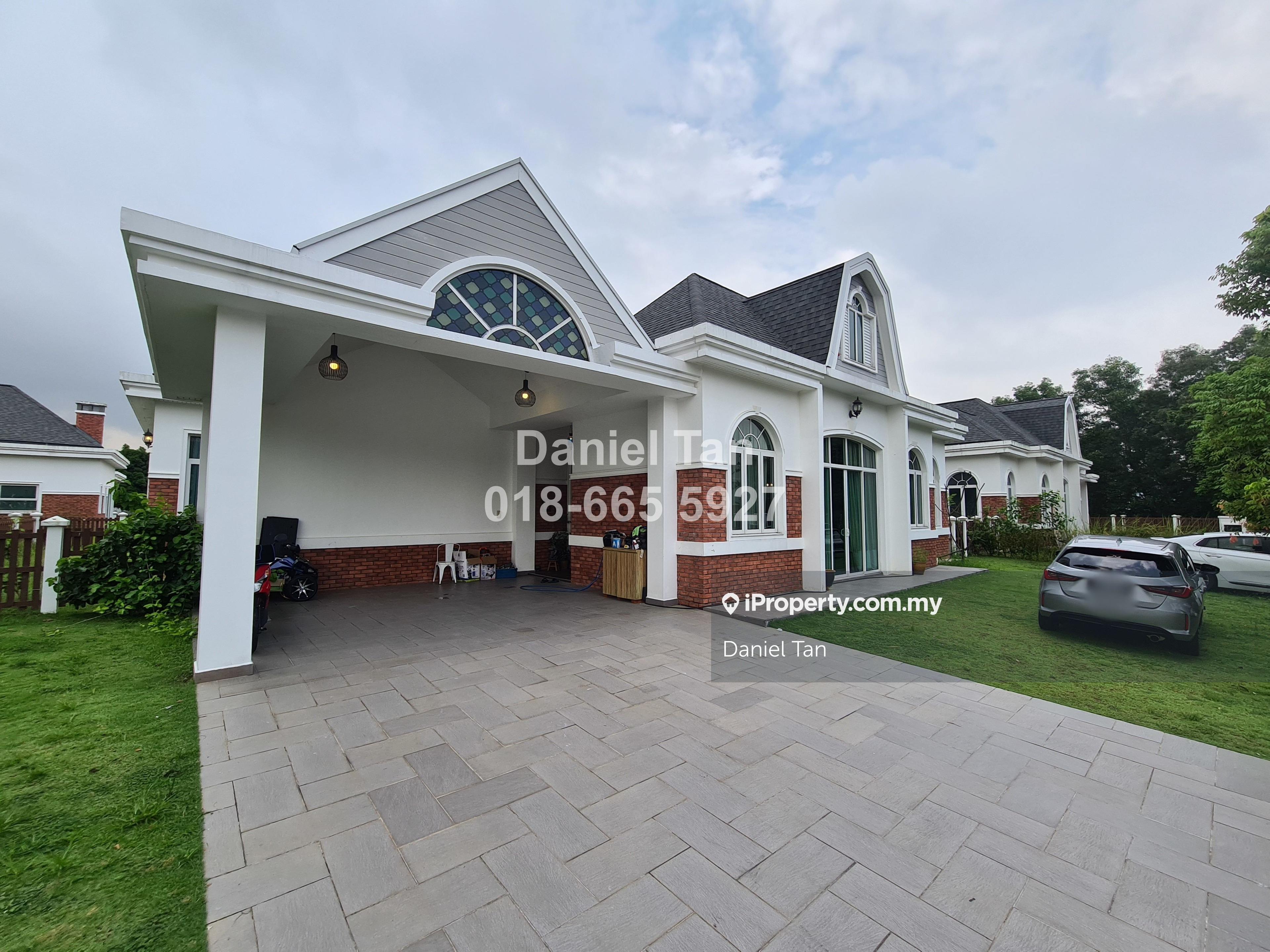1 Storey Bungalow with Big Private Backyard