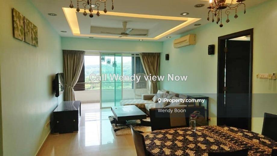 Good condition, Walking distance to the mall