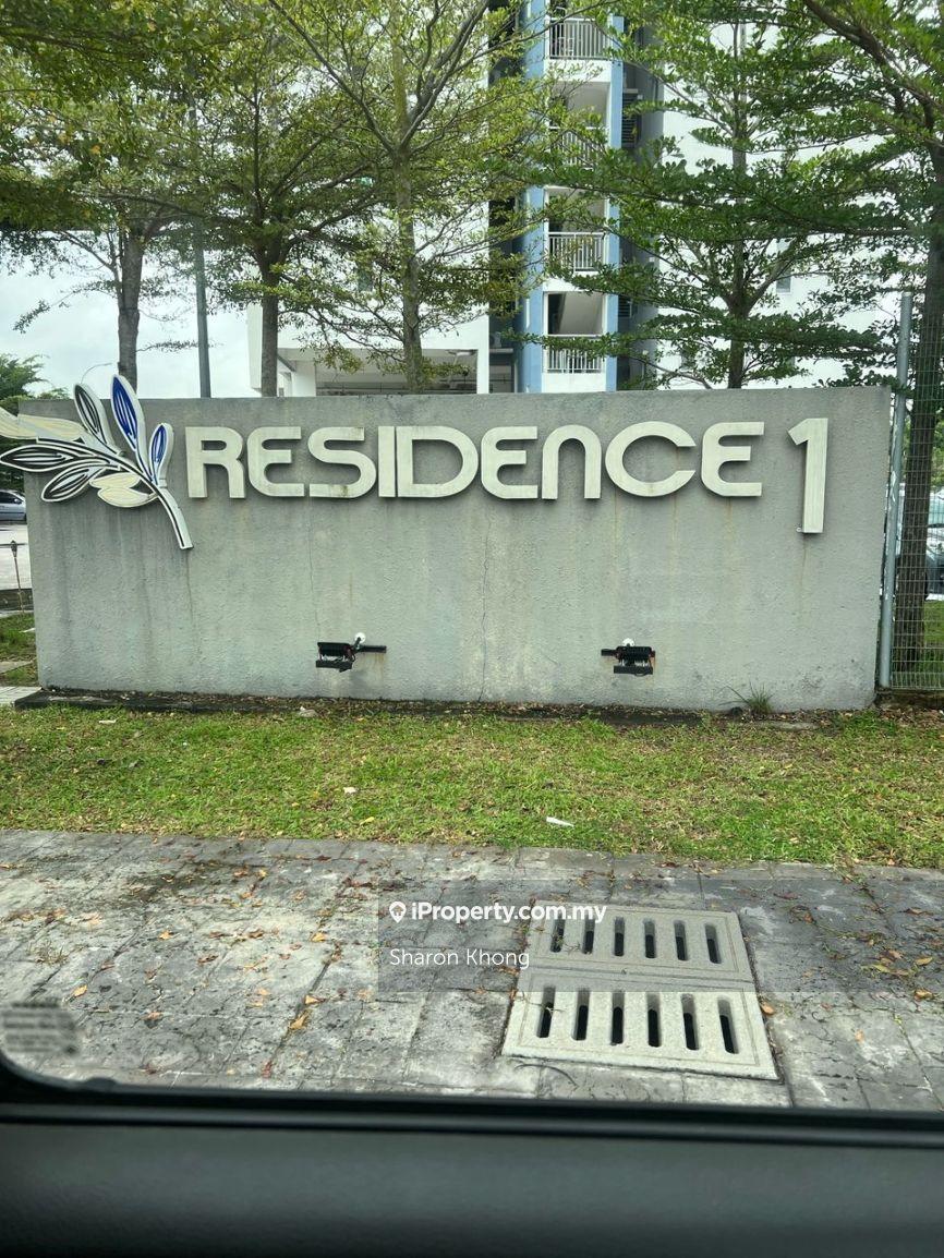 Come with three car park