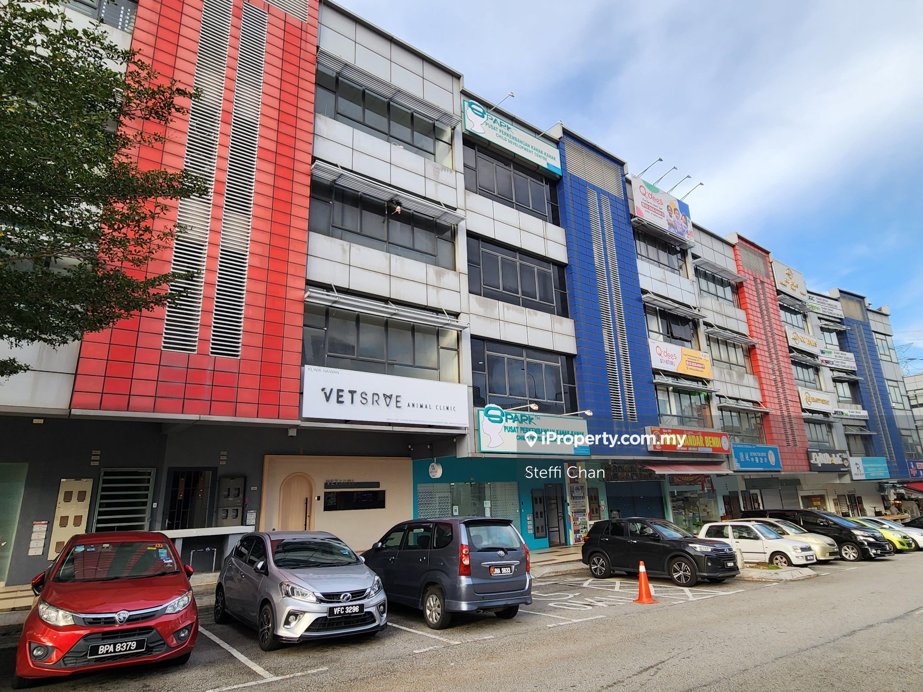 4 Storey Shop/Office The Earth For Sale