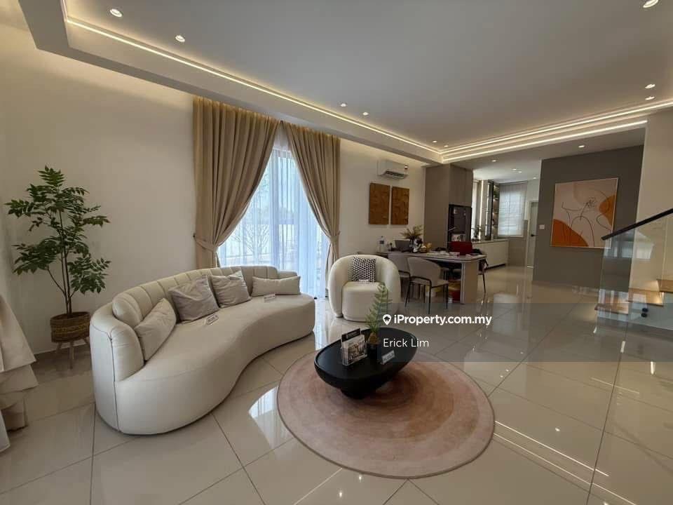 92 Units Freehold Double Storey Terrace