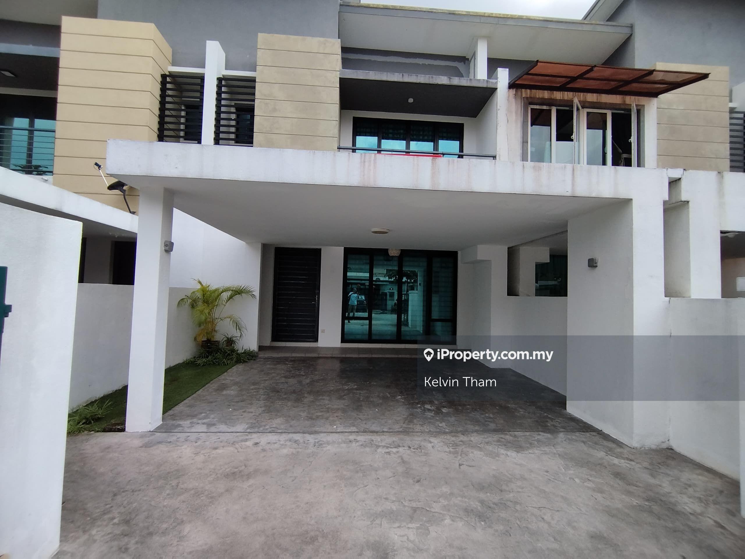 New Renovated Double Storey Superlink Zircona Residence Alam Impian