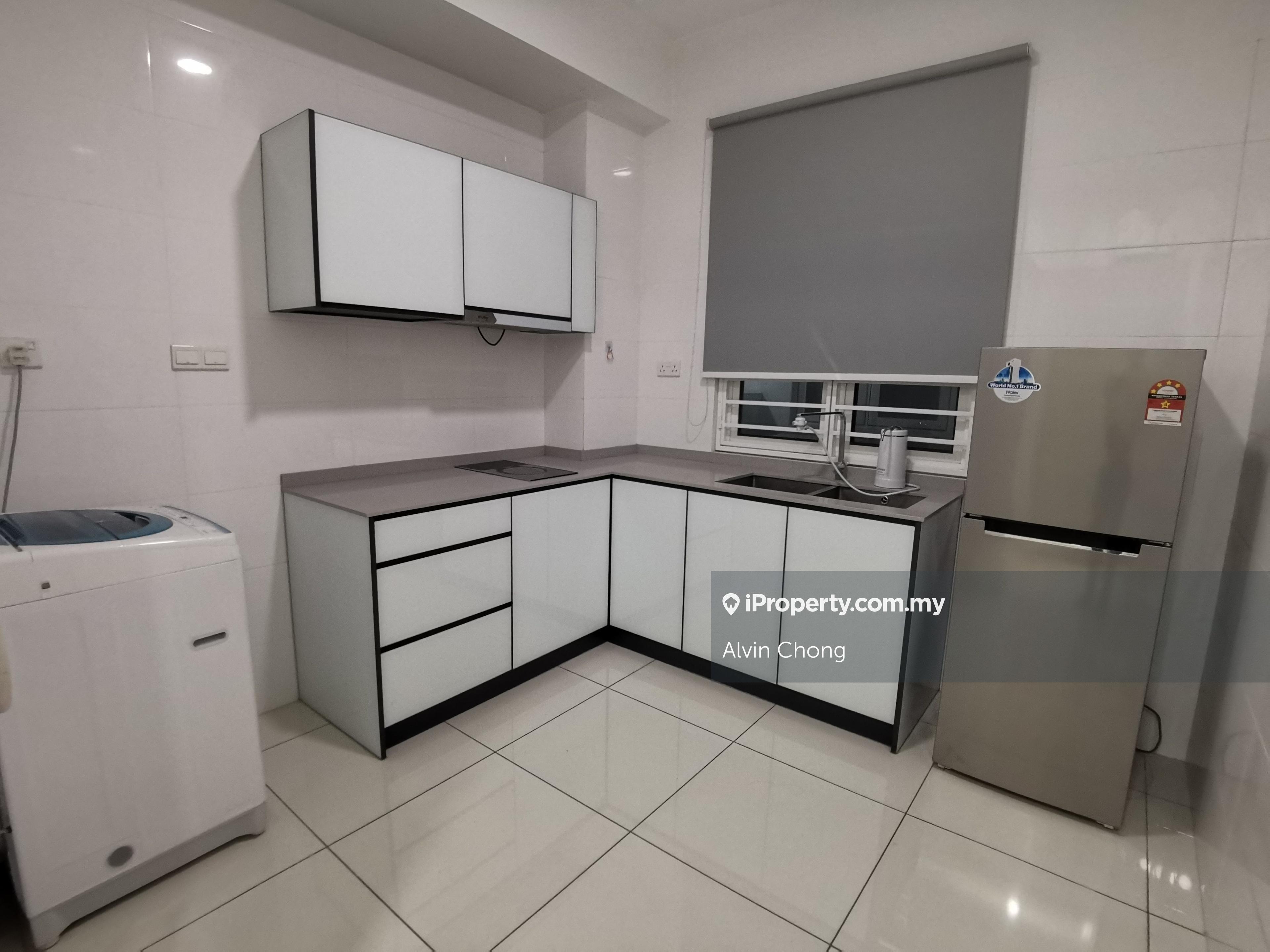 Nice and clean unit, 5 mins walking to MRT station