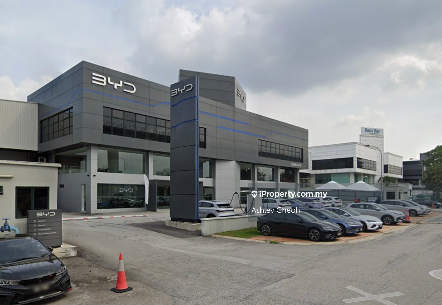 Facing Main Road, Temasya Industrial Park, Temasya Glenmarie,Glenmarie