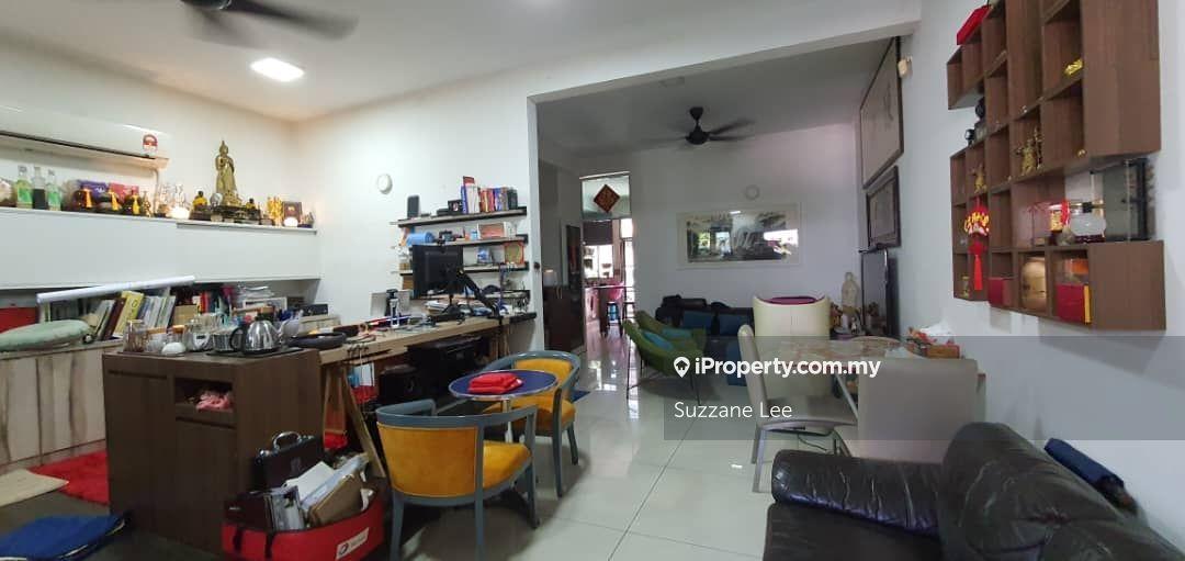 Terrace house for Sale