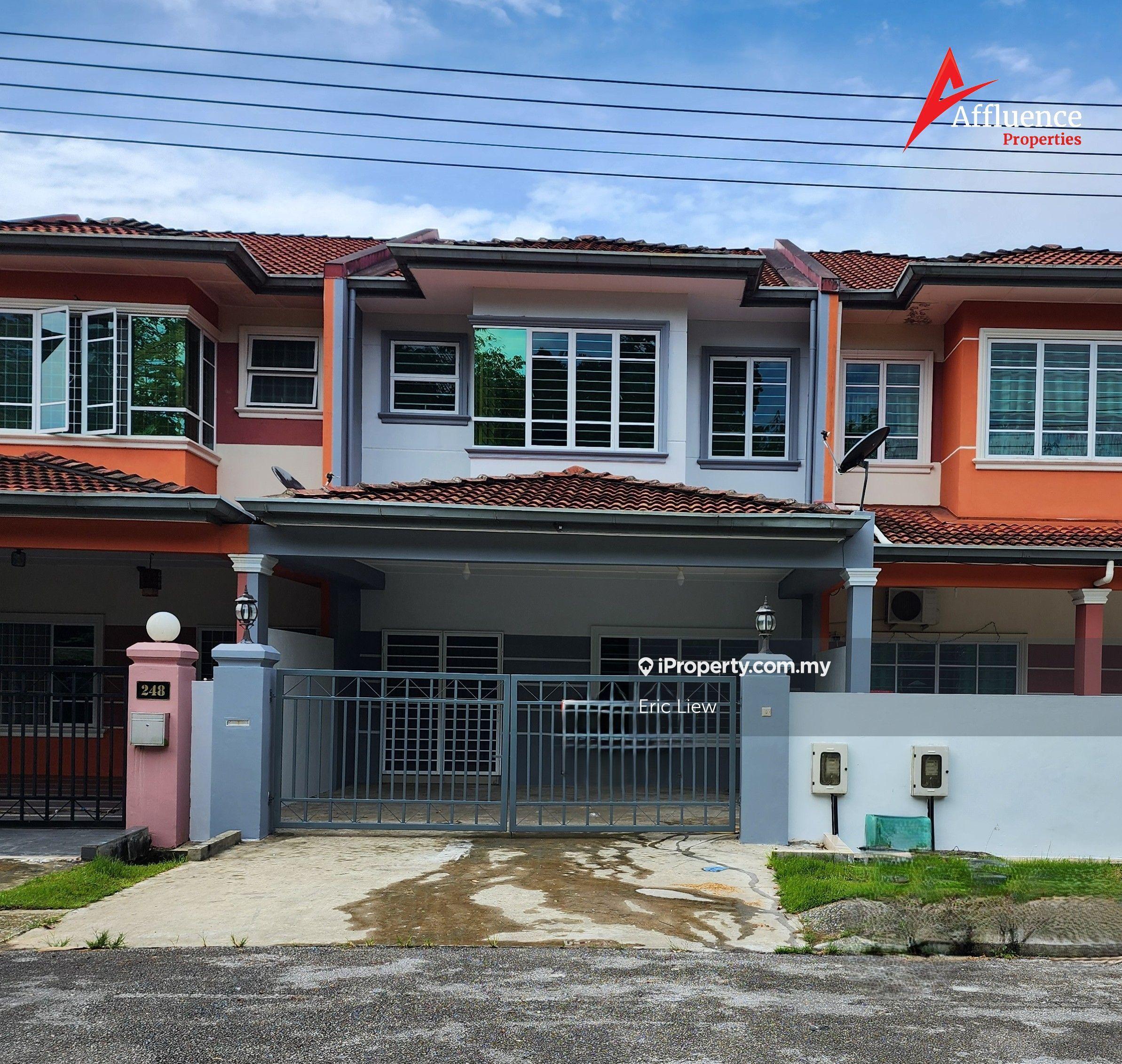 Double Storey Intermediate House at Taman Uni Garden, Kota Samarahan
