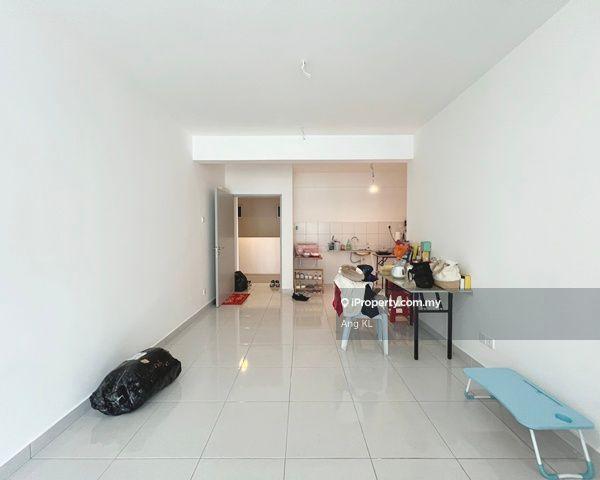 Fairview in Sungai Ara 970sf Basic City View 2 Car parks Side by Side