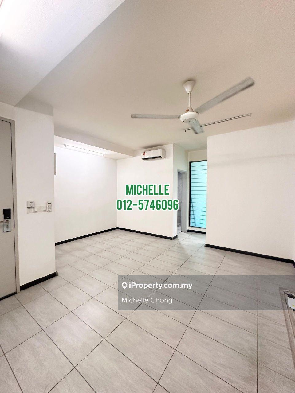 Studio 1 bedroom partly furnished, 1 carpark