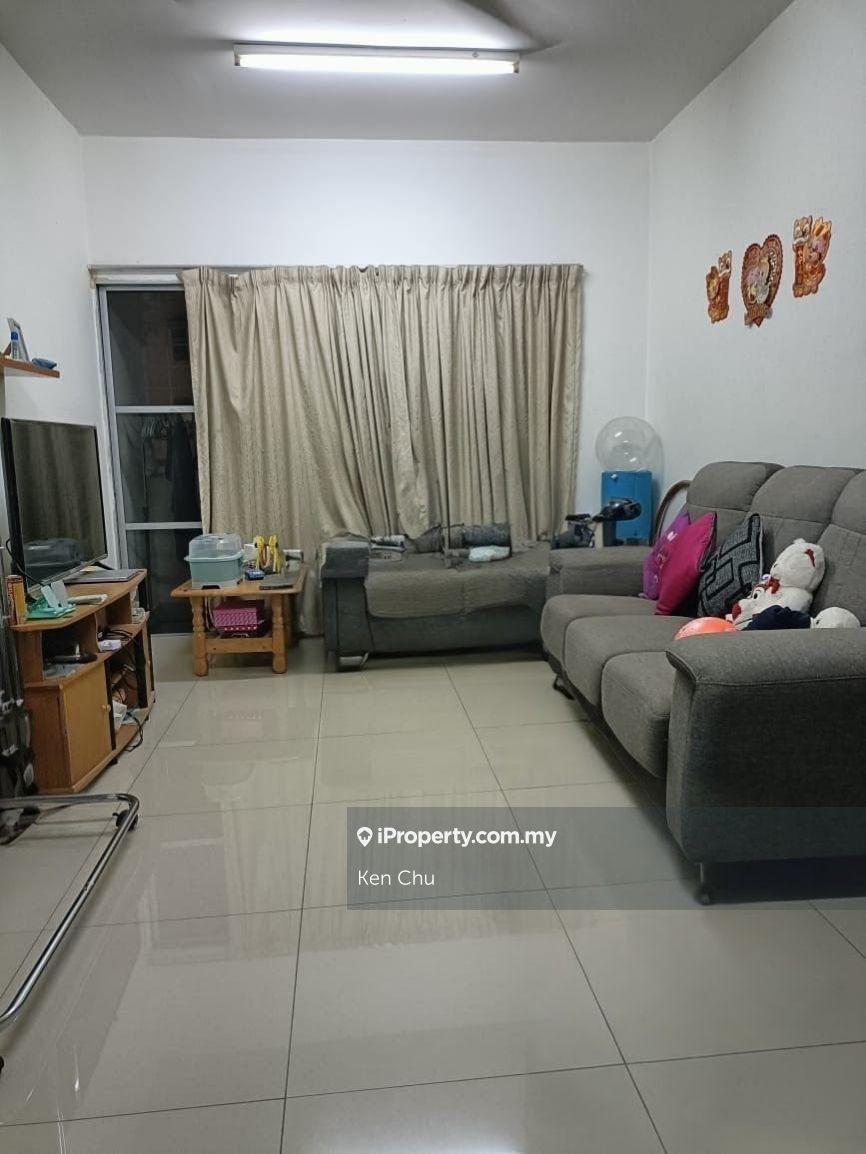 3 bedroom for rent/ new paint / taman bukit permai 