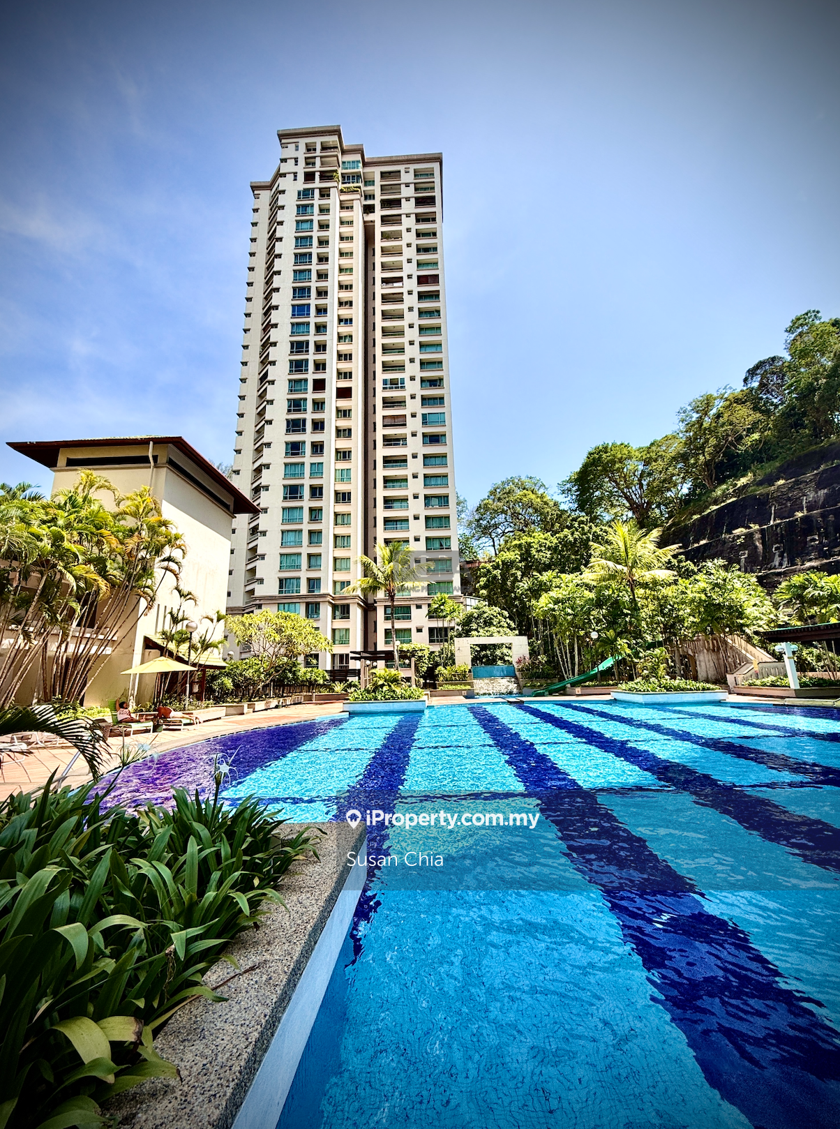 Exclusive: Miami Green Single-Floor Penthouse in Batu Ferringhi