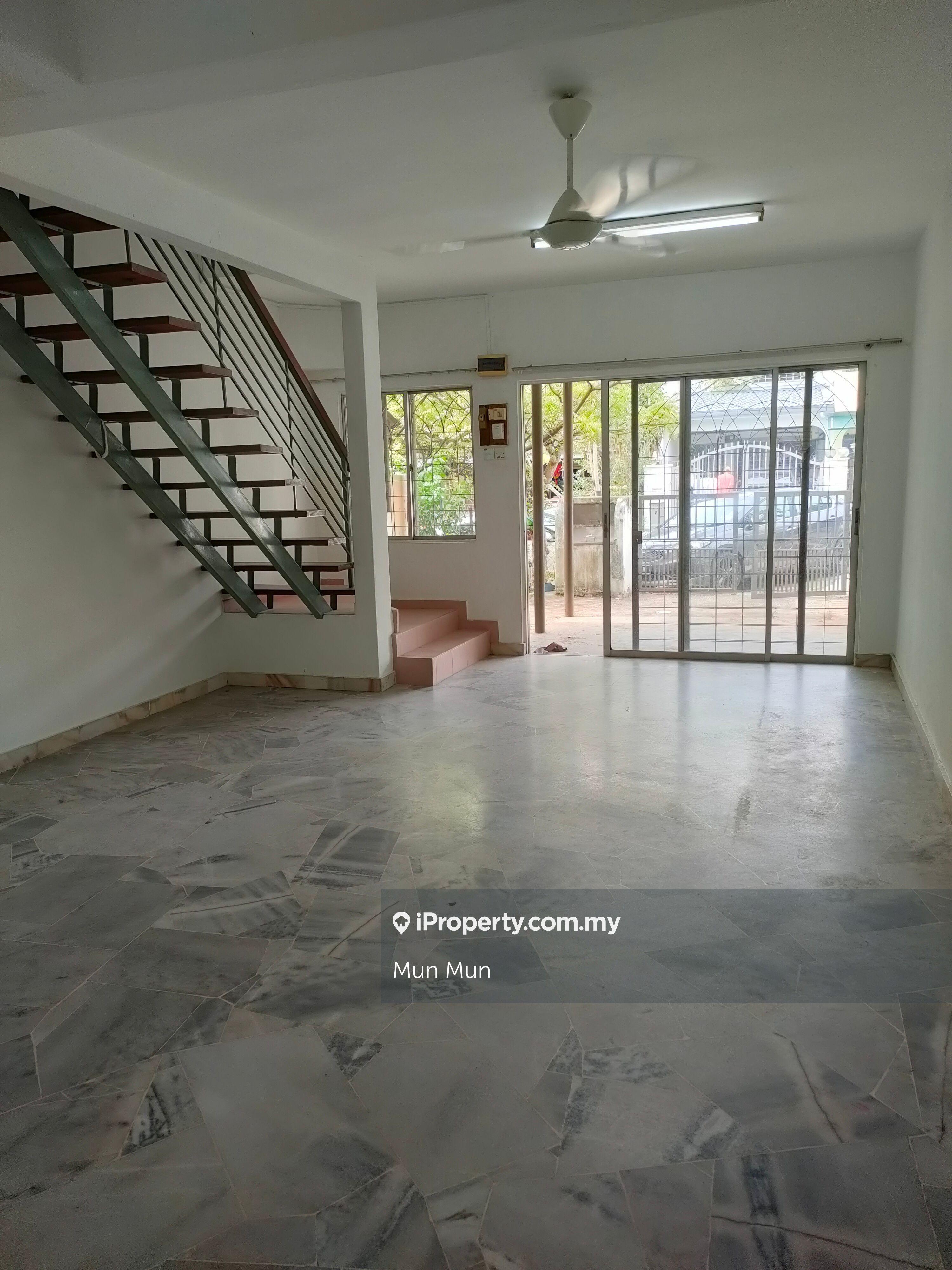 Super Cheap Double Storey Landed Bandar Puchong Jaya For Sale