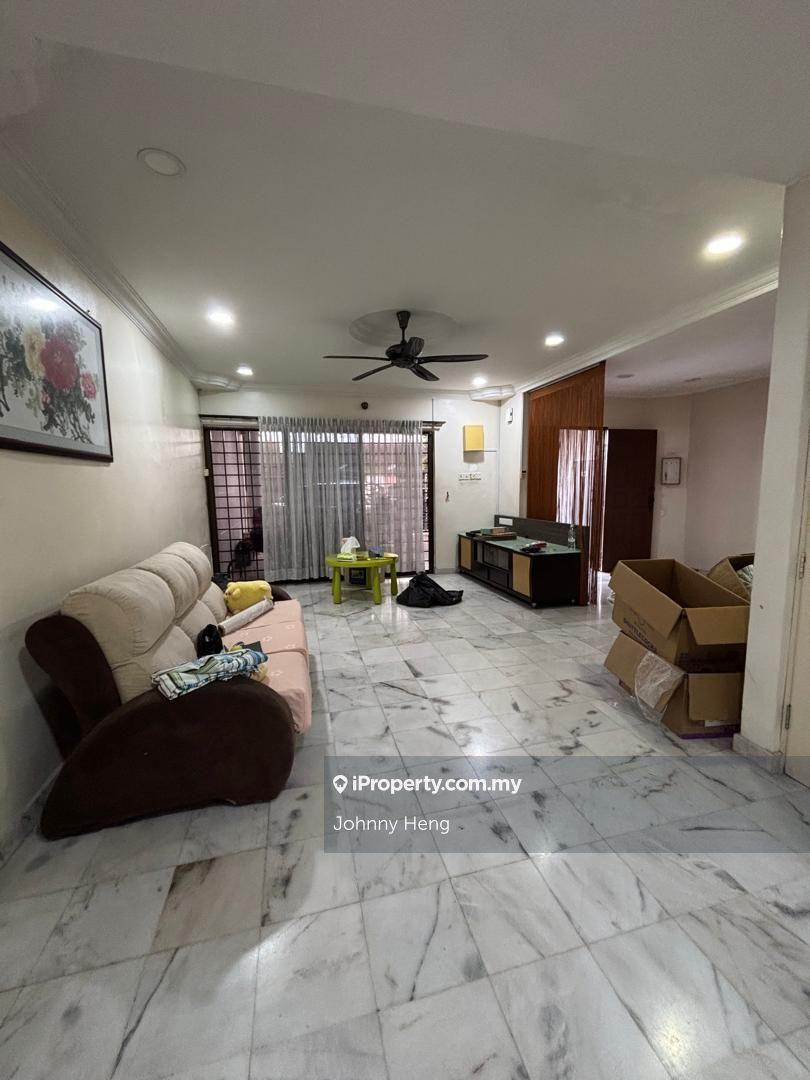 Jalan Kekabu Desa Cemerlang Ulu Tiram House For Sale
