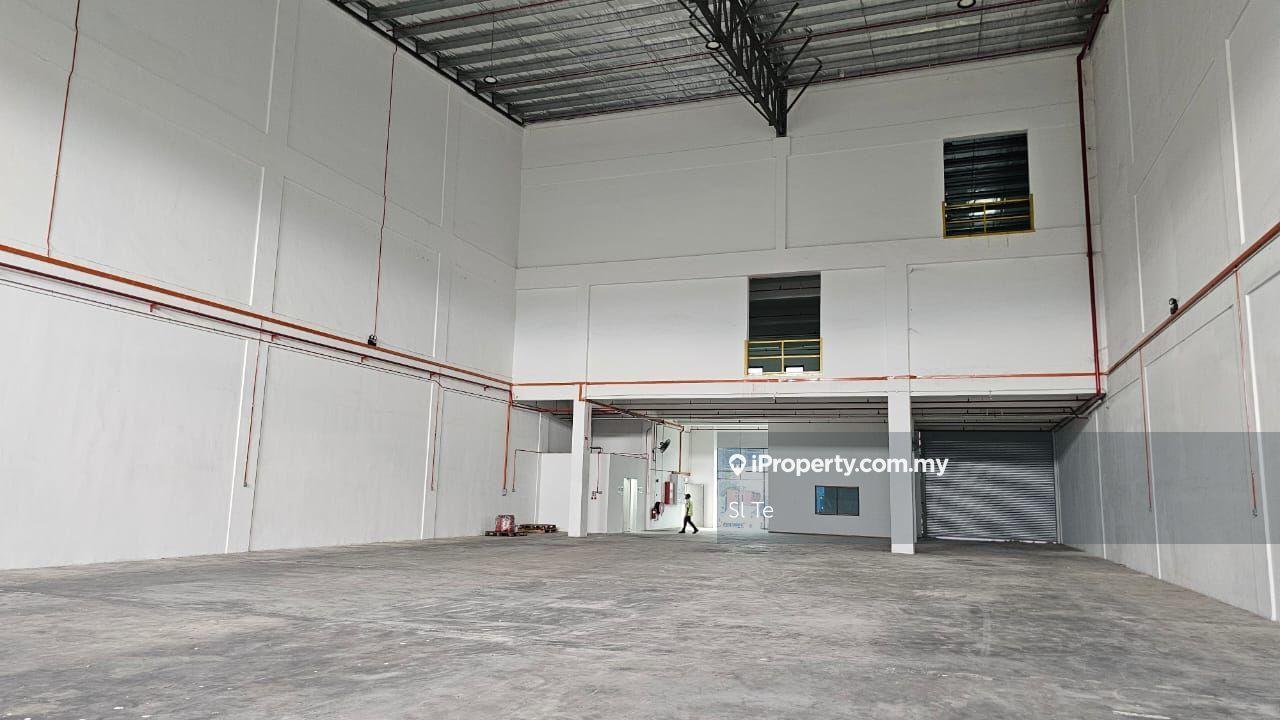 High ceiling terrace warehouse for rent