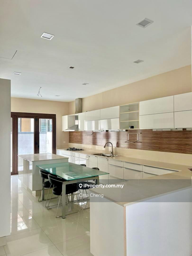 Decent semid house for sale
