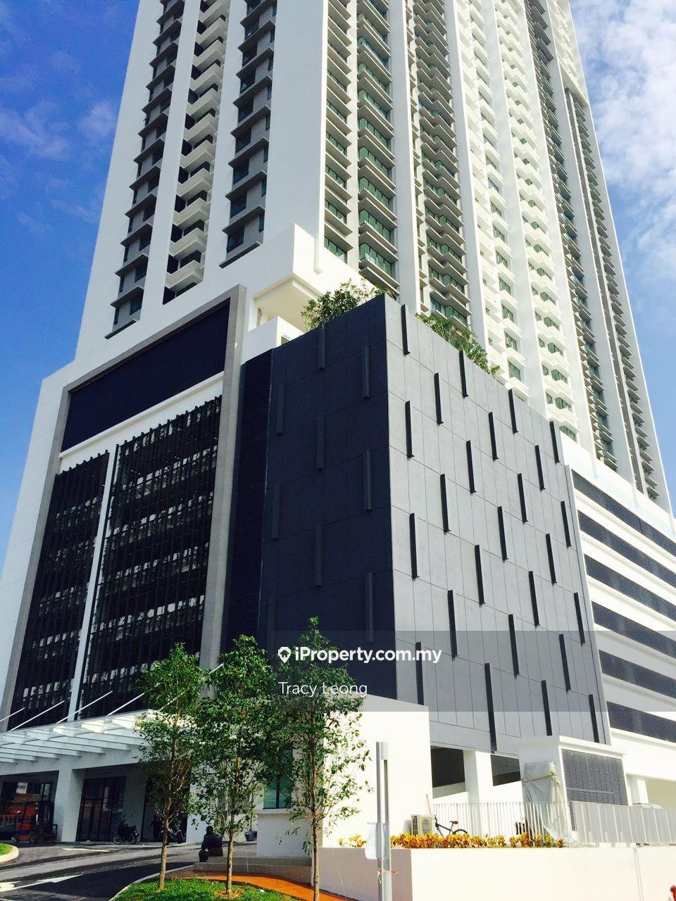 Giant hypermarket, LRT, International school