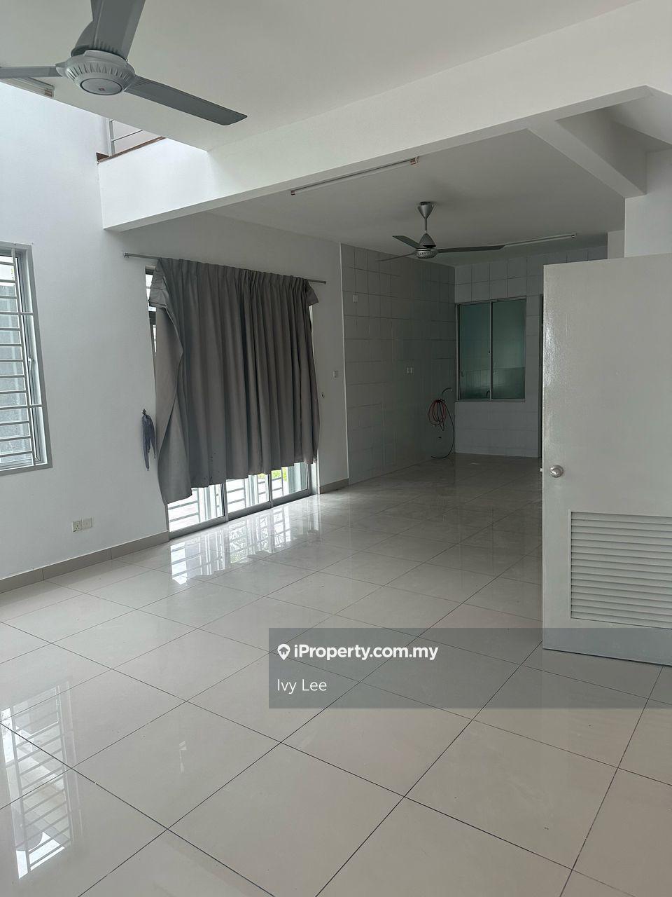 Double Storey Terrance House Corner Lot For Sale, Impian Emas