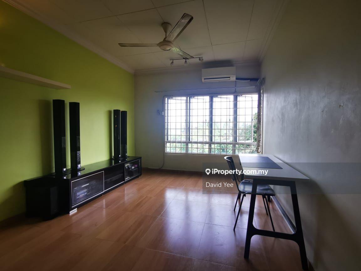 Sd Tiara apartment at Bandar Sri Damansara for sale