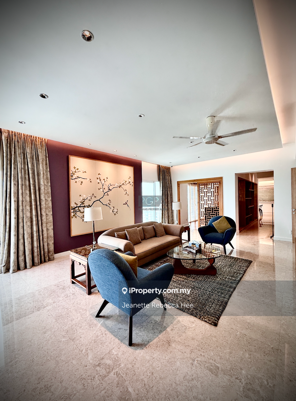 High-floor Fully Furnished Designer Residence in 11 Gurney Drive