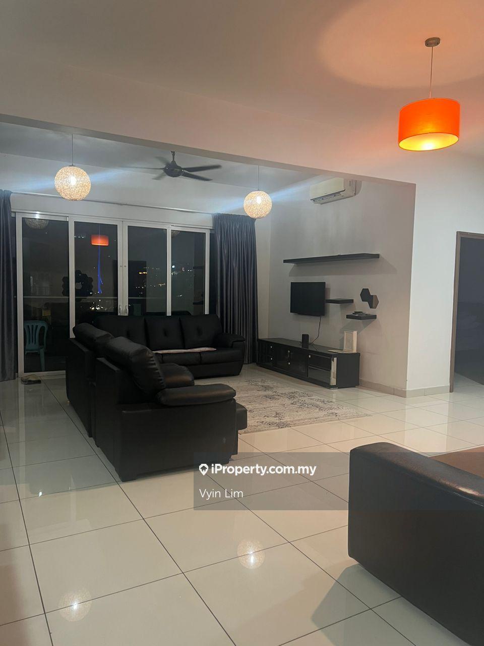 Royal regent condo 1800 sf 3r2b freehold below market Rm100k 