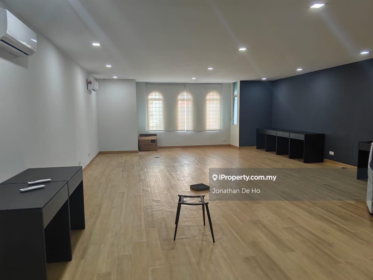 2nd Floor Office available now, prime road