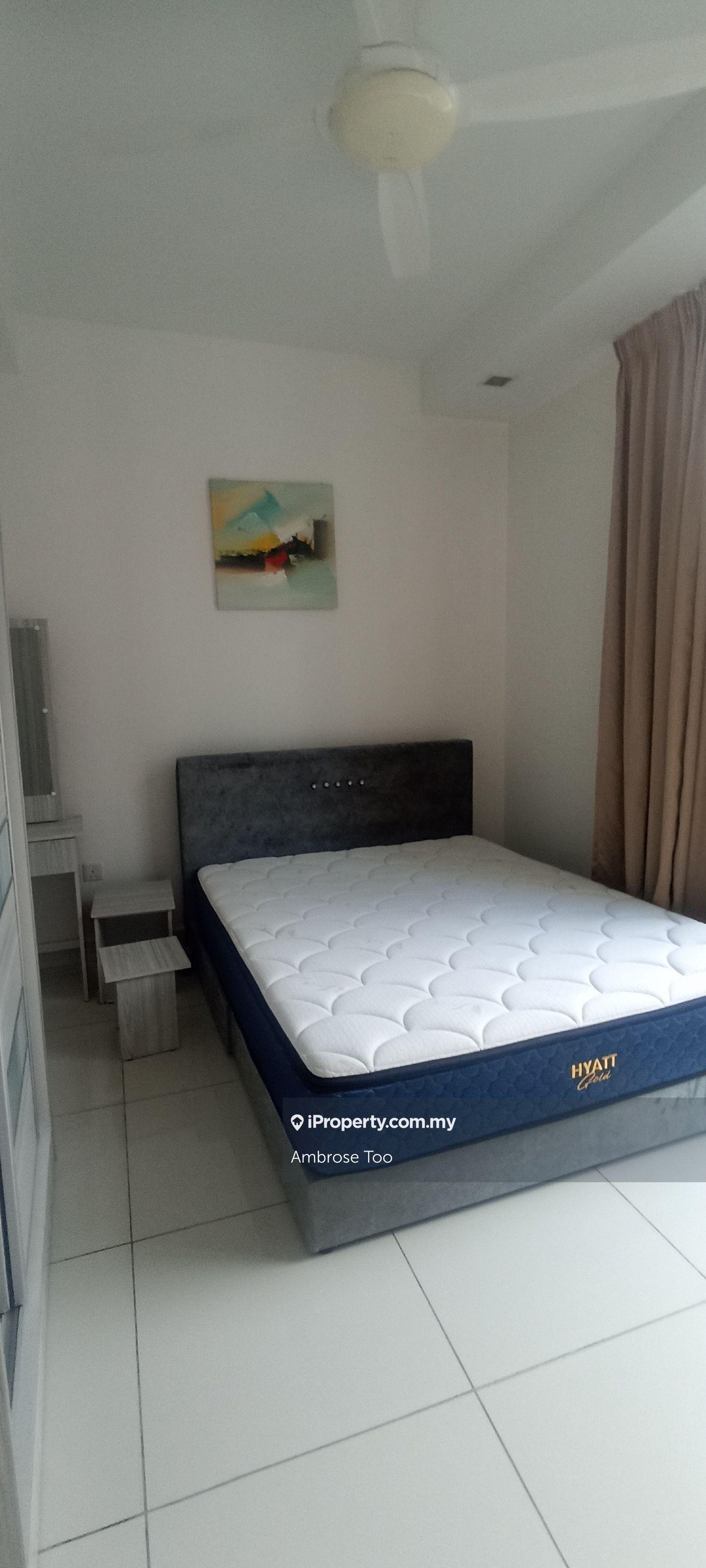 This is 731sqft 2room2bath 2carpark fully furniture unit 