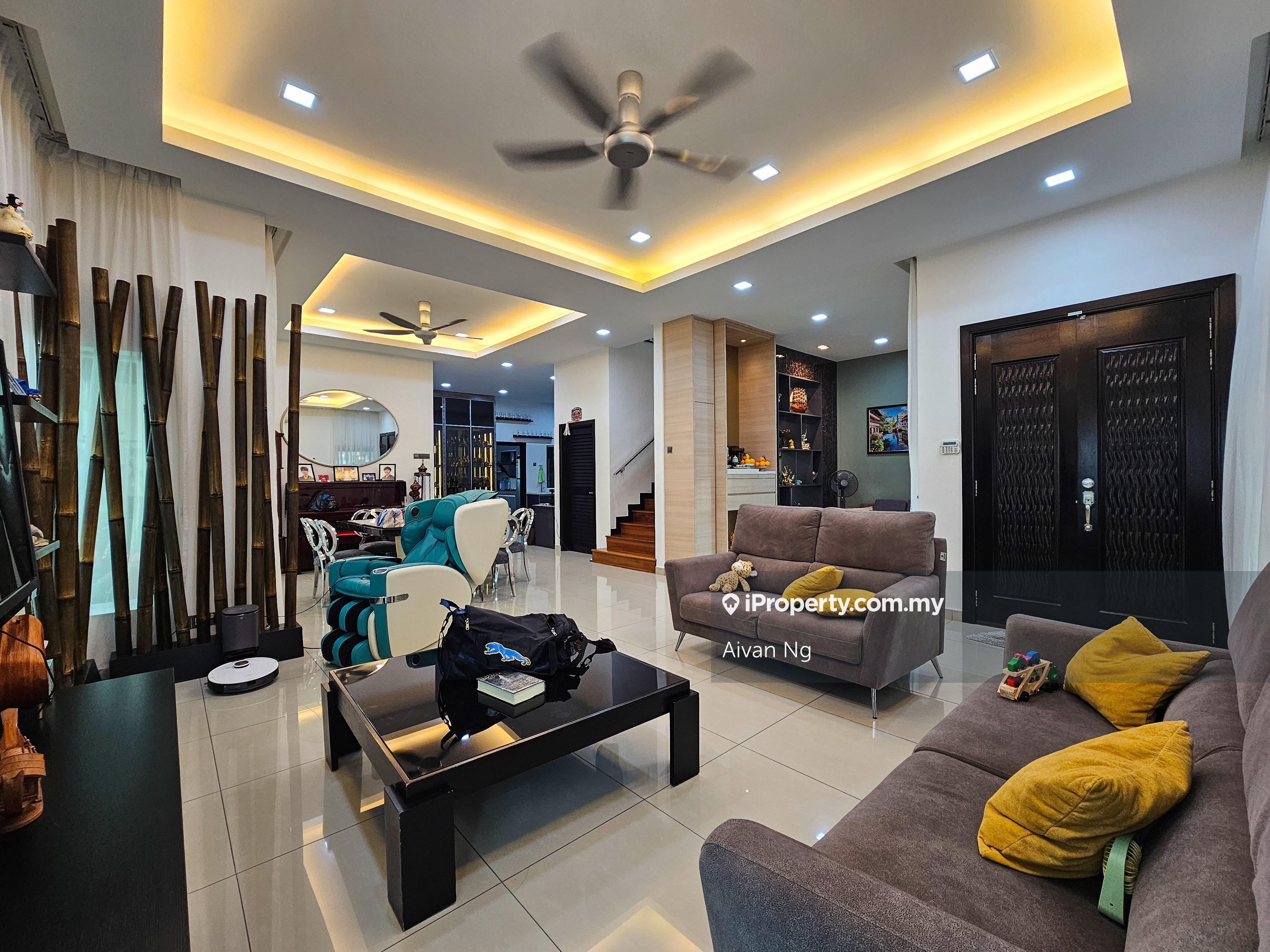 Move In Condition Wira Heights Corner Double Storey Semi D Huge Land