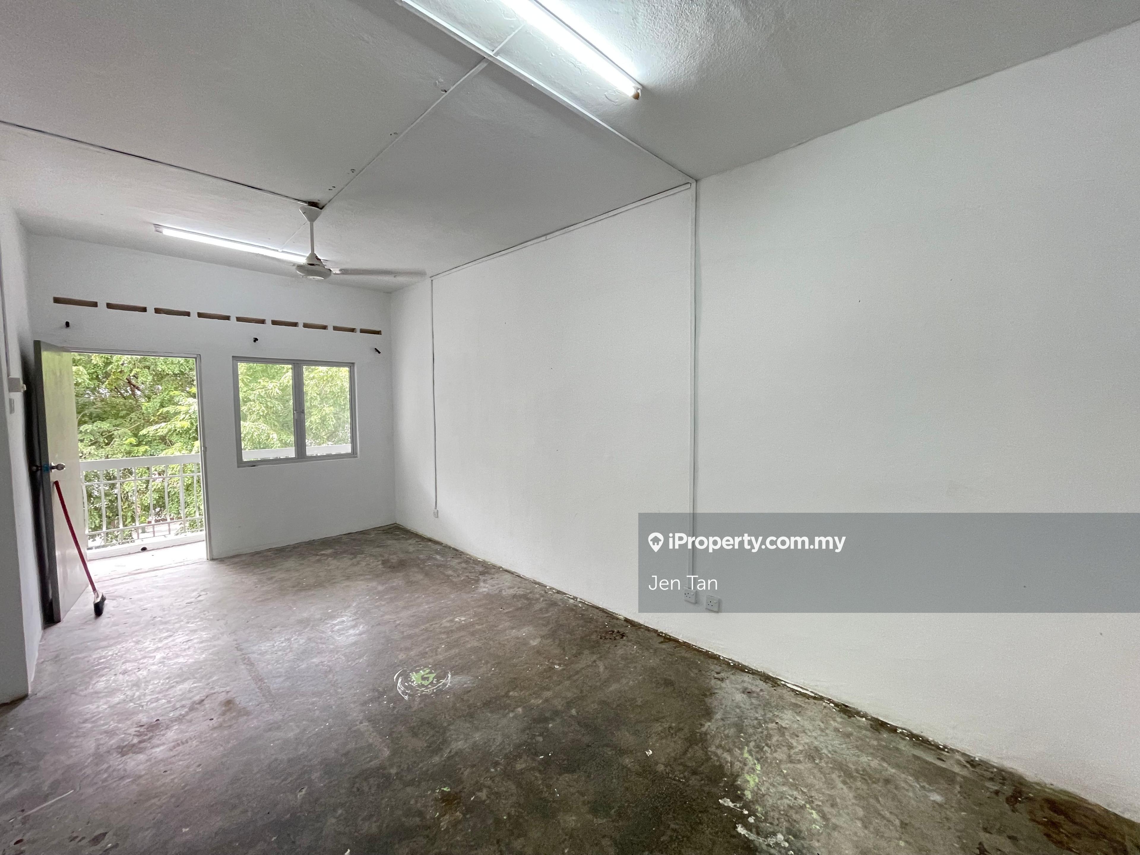 Valencia Apartment Taman Sri Muda