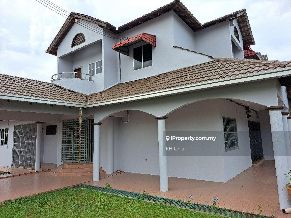 Pei Chai School Galing 2-storey Semi D