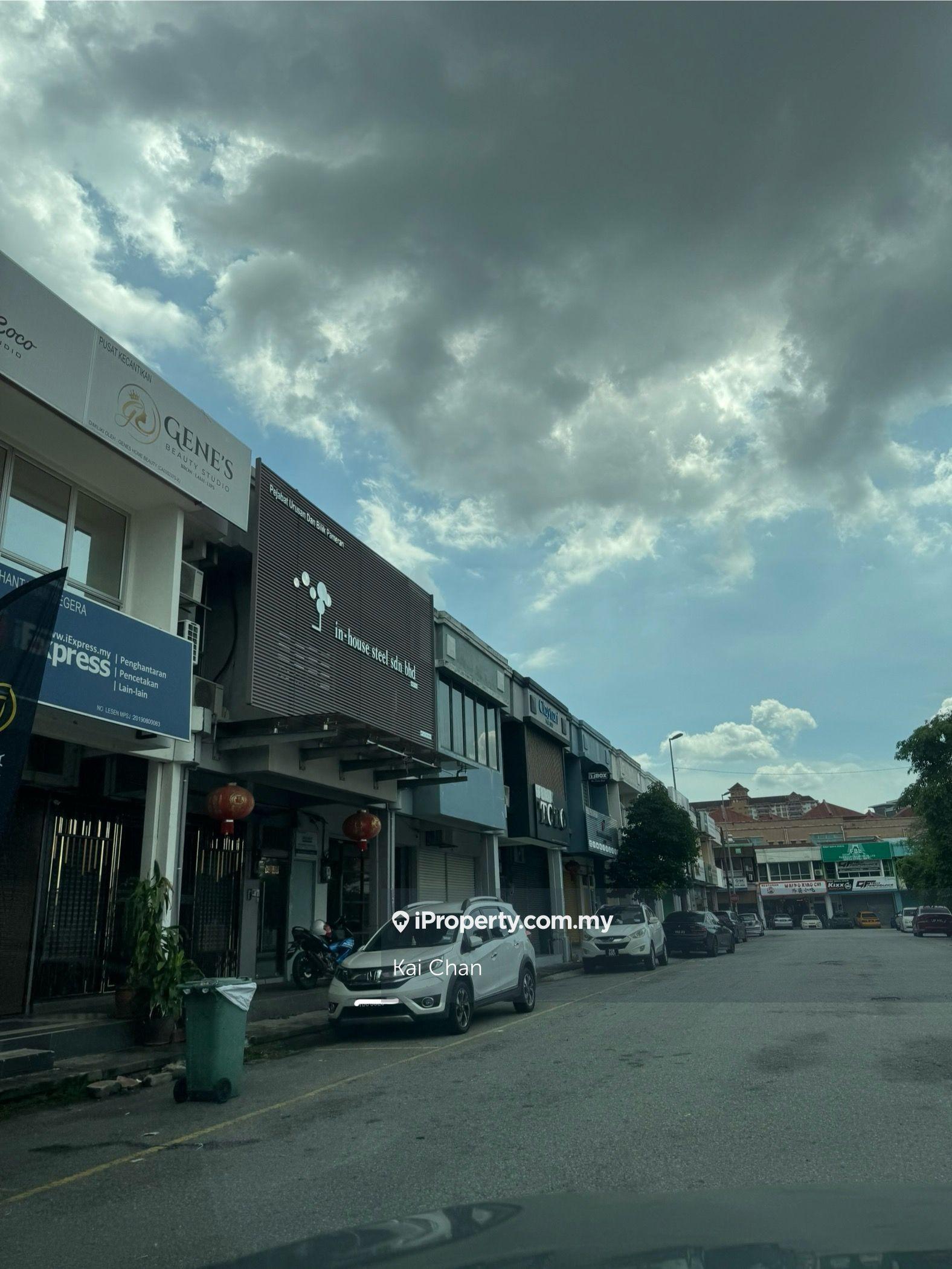 Ground Floor Shop Lot At Bandar Puteri Puchong For Rent