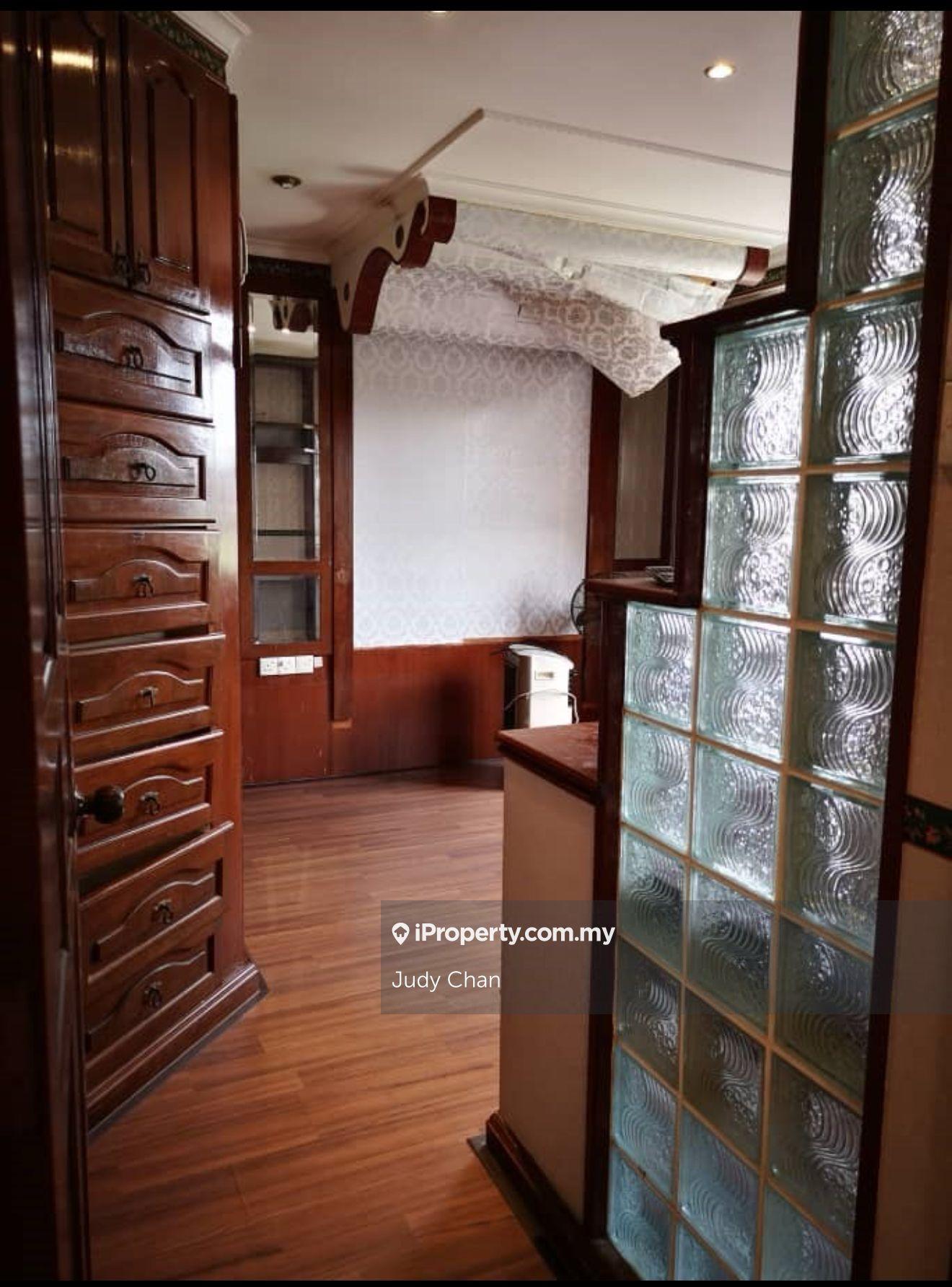 Goodyear Court 10 Usj15 Subang Jaya Bu800sf - Partially Furnished