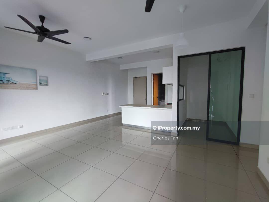 Below Market Price! Freehold 3 Room for sale!