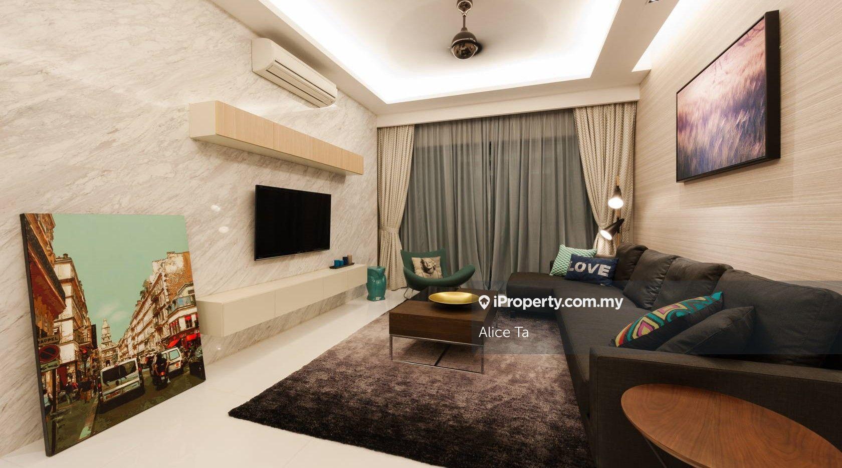 Low Density! Free furnished,Ready Move In! Next to Shop & Uni, 0% dp
