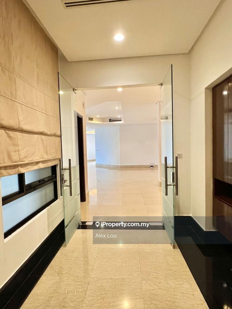 Cheap spacious 4 bedroom with immediate return.