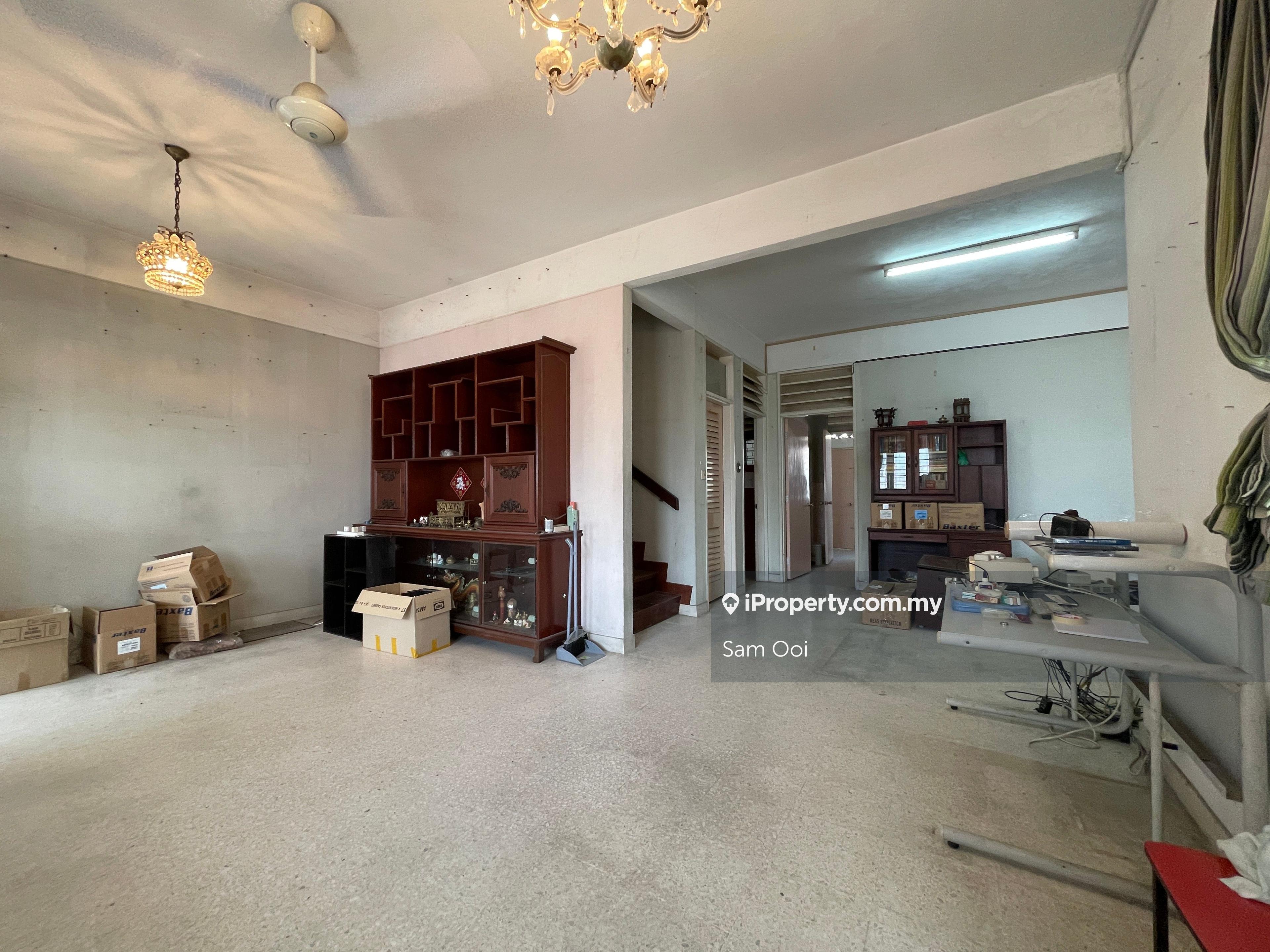 Lintang Delima, No split, 1625sf, concrete, South facing, good locatio