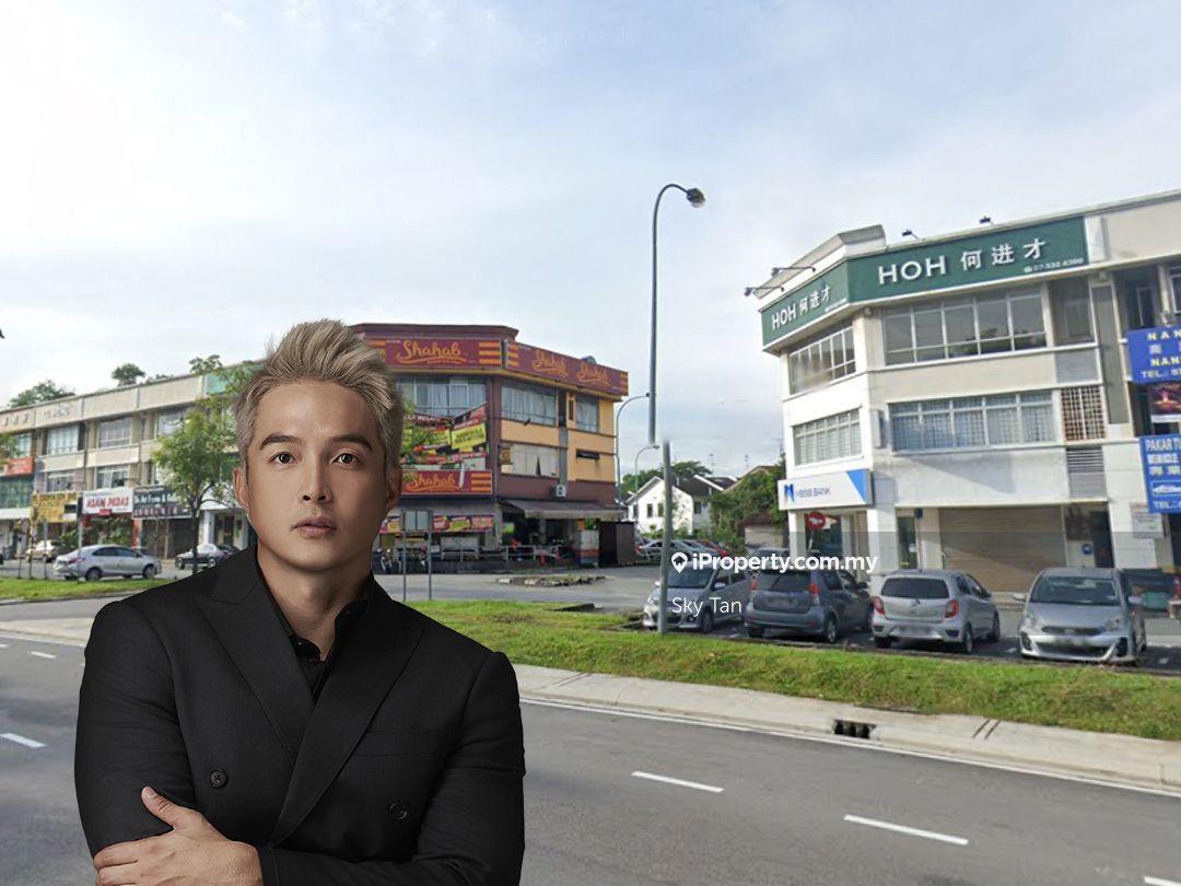 Taman Mount Austin Jalan Mutiara Emas Utama 3 Storey Shoplot Corner 