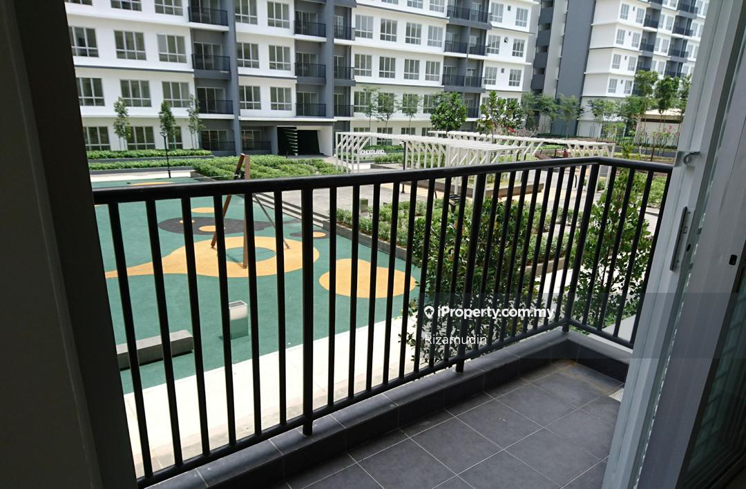 Modern Garden Facing Condo in Bsp 21 with 70 Facilities Only Rm 420k
